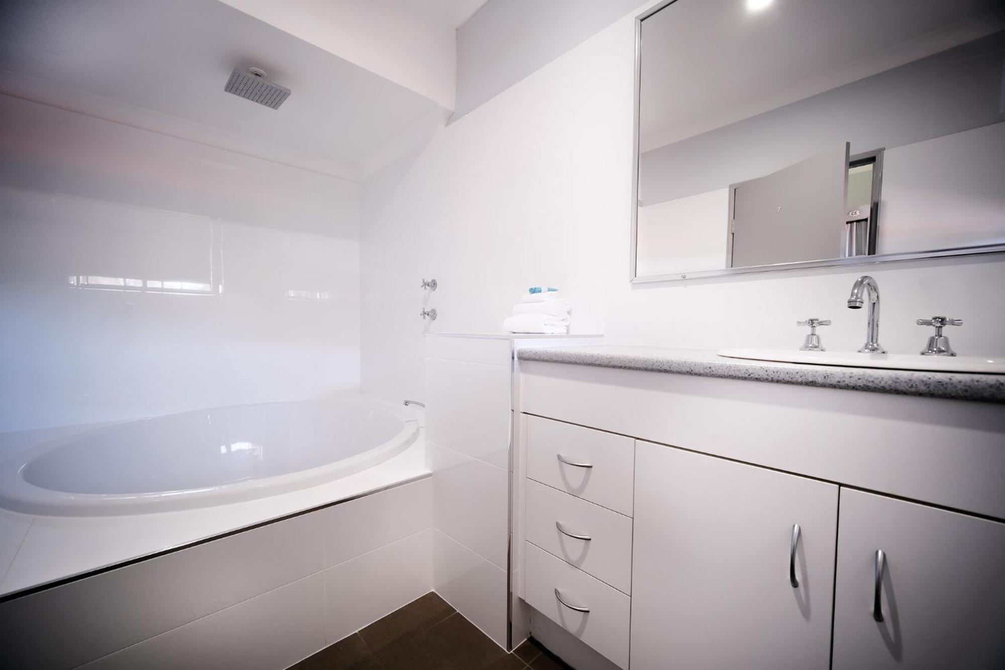 Island Palms Motor Inn Форстер Екстер'єр фото