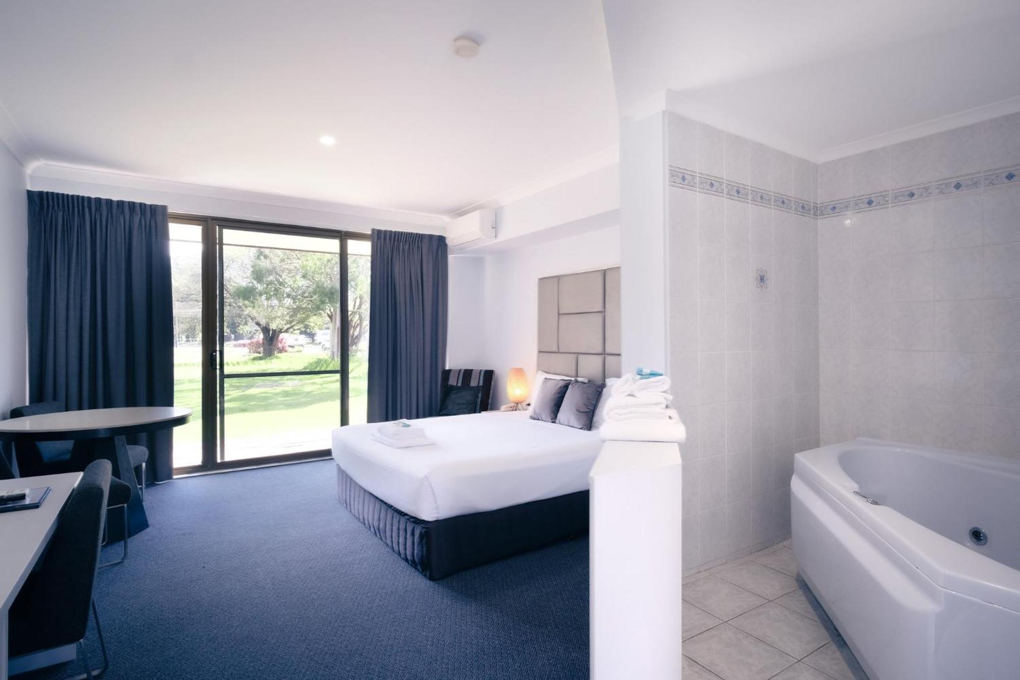 Island Palms Motor Inn Форстер Екстер'єр фото