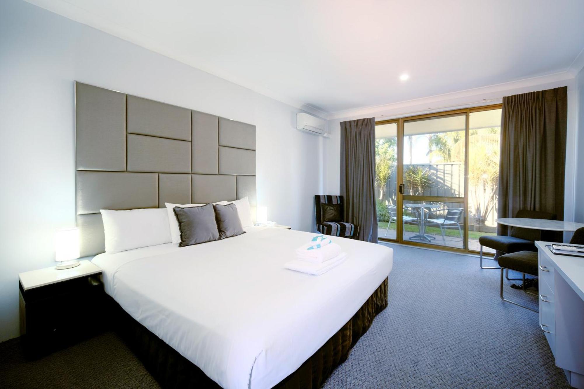 Island Palms Motor Inn Форстер Екстер'єр фото